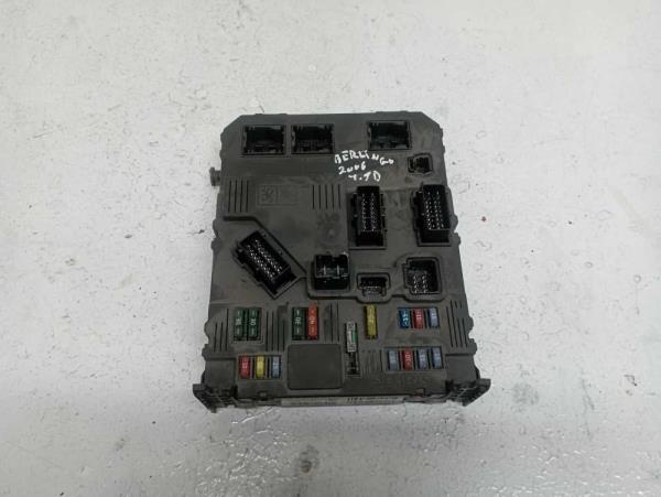 BOITIER ELECTRONIQUE CITROEN / PEUGEOT BSI-E03 - Vue 1